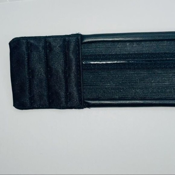 THE BRA LAB "Prague Vegan Leather" Multiway, Interchangeable Back Strap - Picture 8 of 9